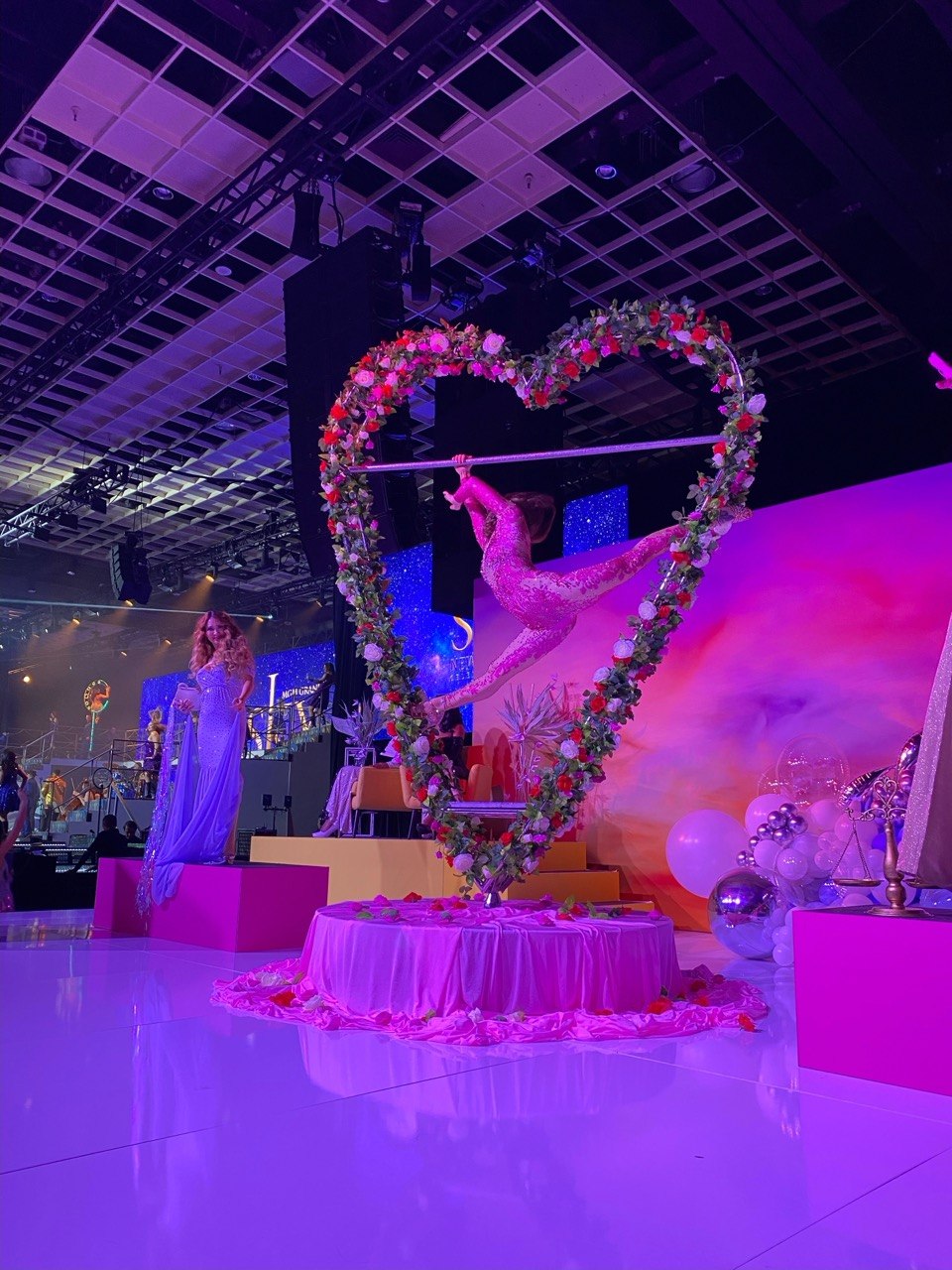 Heart aerial prop — collection card